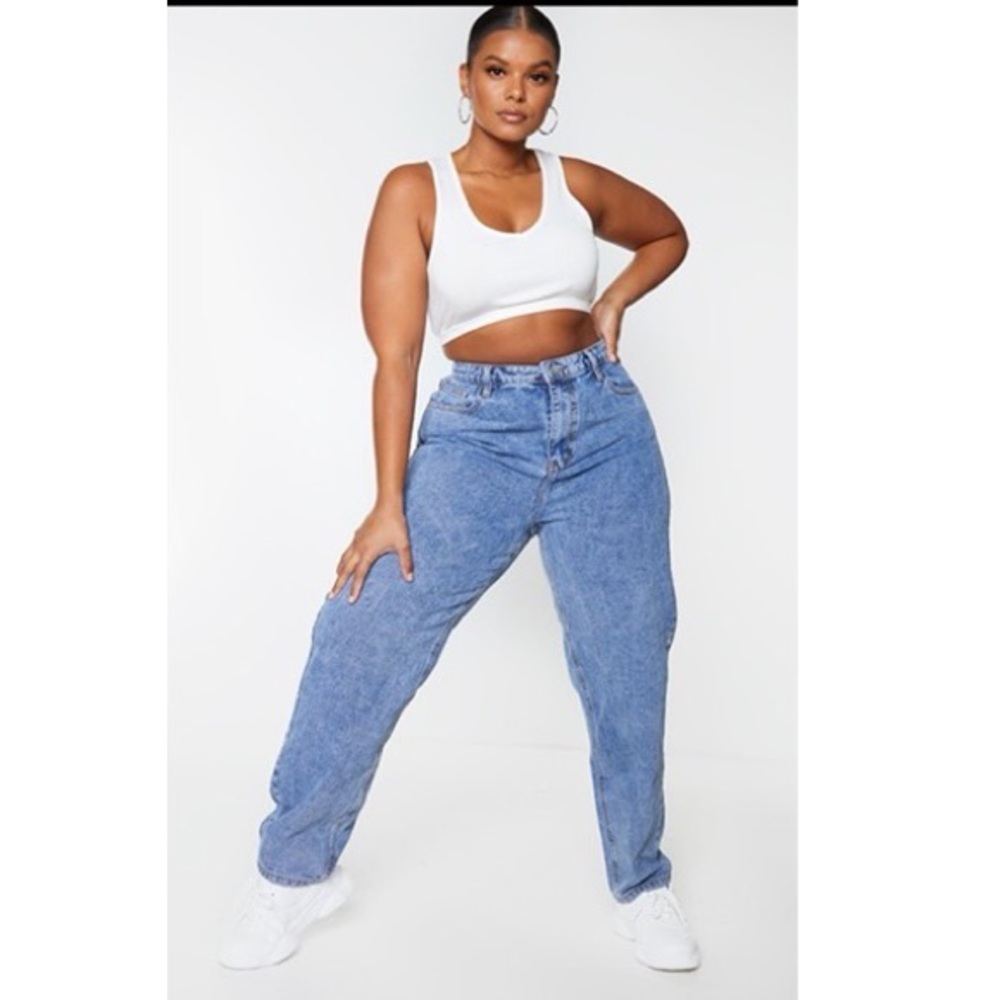 Pretty Little Thing Plus Vintage Wash Mom Jean